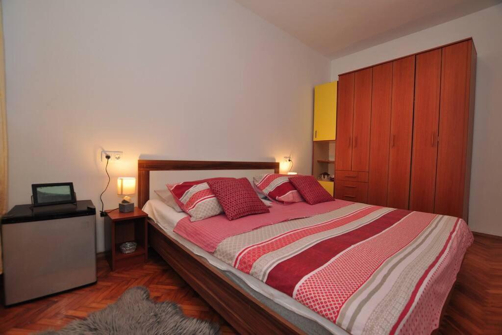 Central Apartment Marco Polo Сплит Экстерьер фото